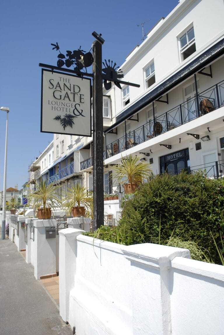 sandgate hotel 768x1147