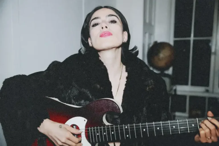 Marion Raw promo pic 1 768x512